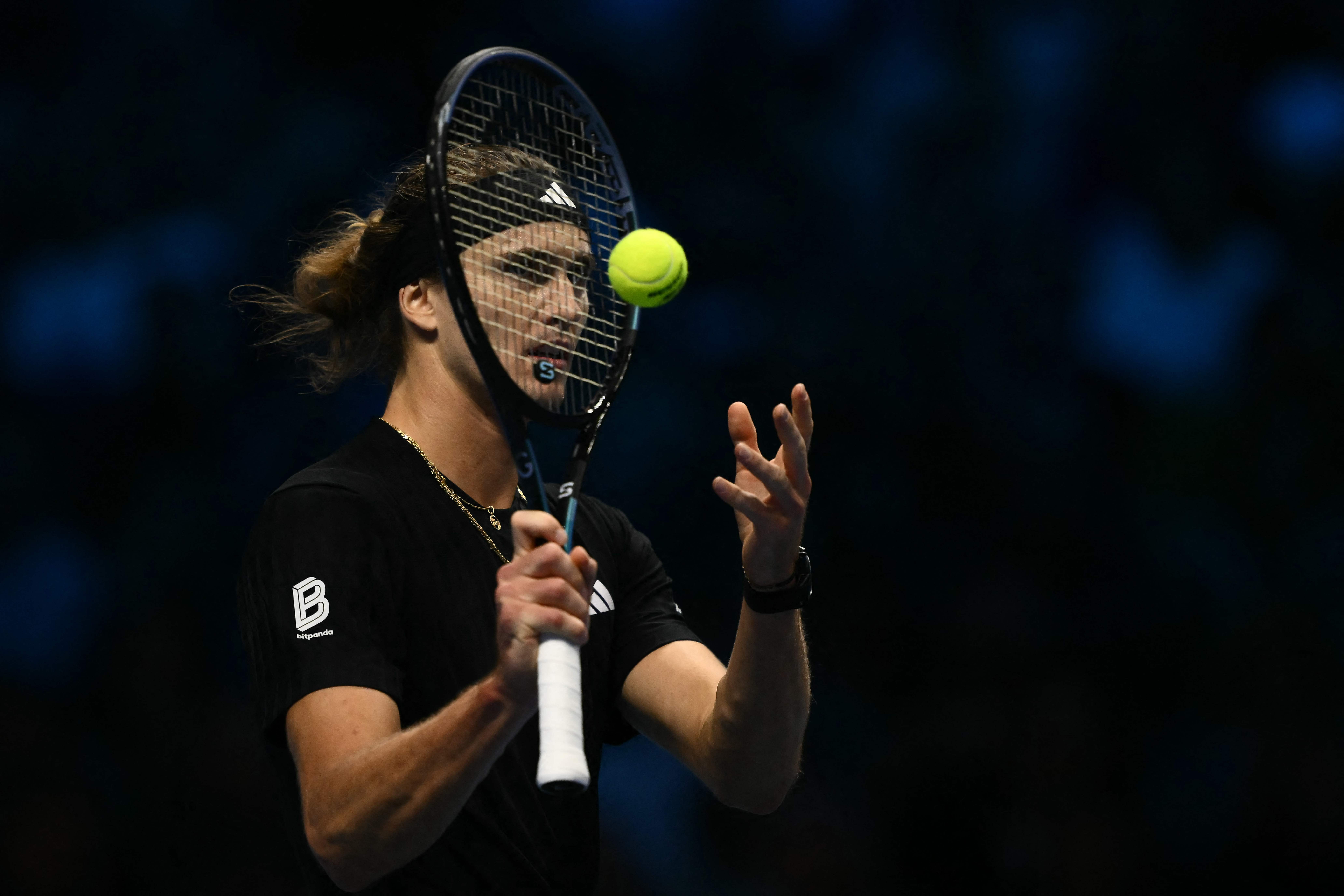 爱游戏官方-法网完胜ATP总决赛，兹维列夫扛起全队