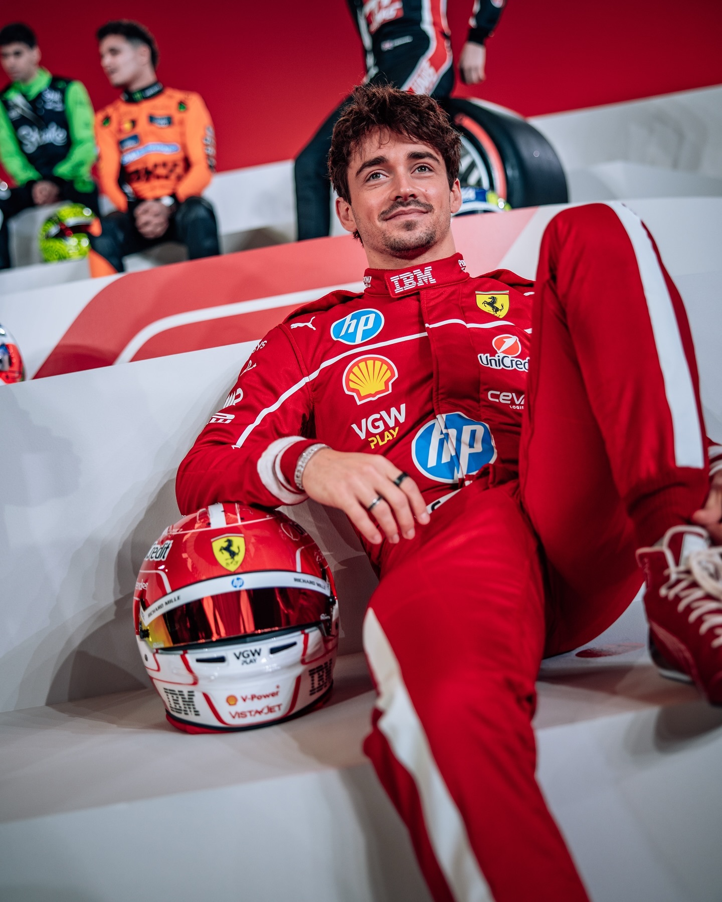 爱游戏官方-红牛二队险胜哈斯车队，诺里斯刷新纪录