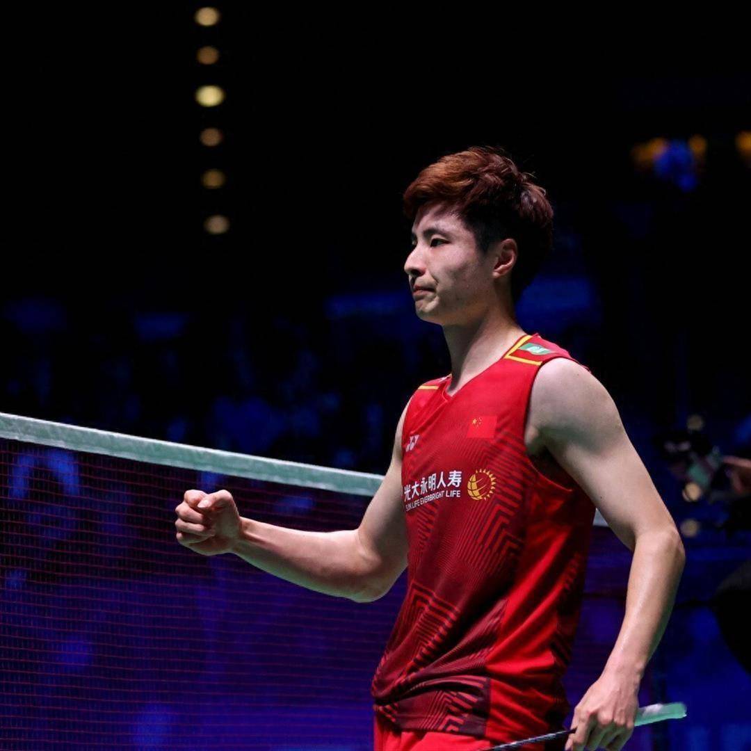 日本队鏖战法国队,石宇奇状态火热 日本队鏖战法国队,石宇奇状态火热